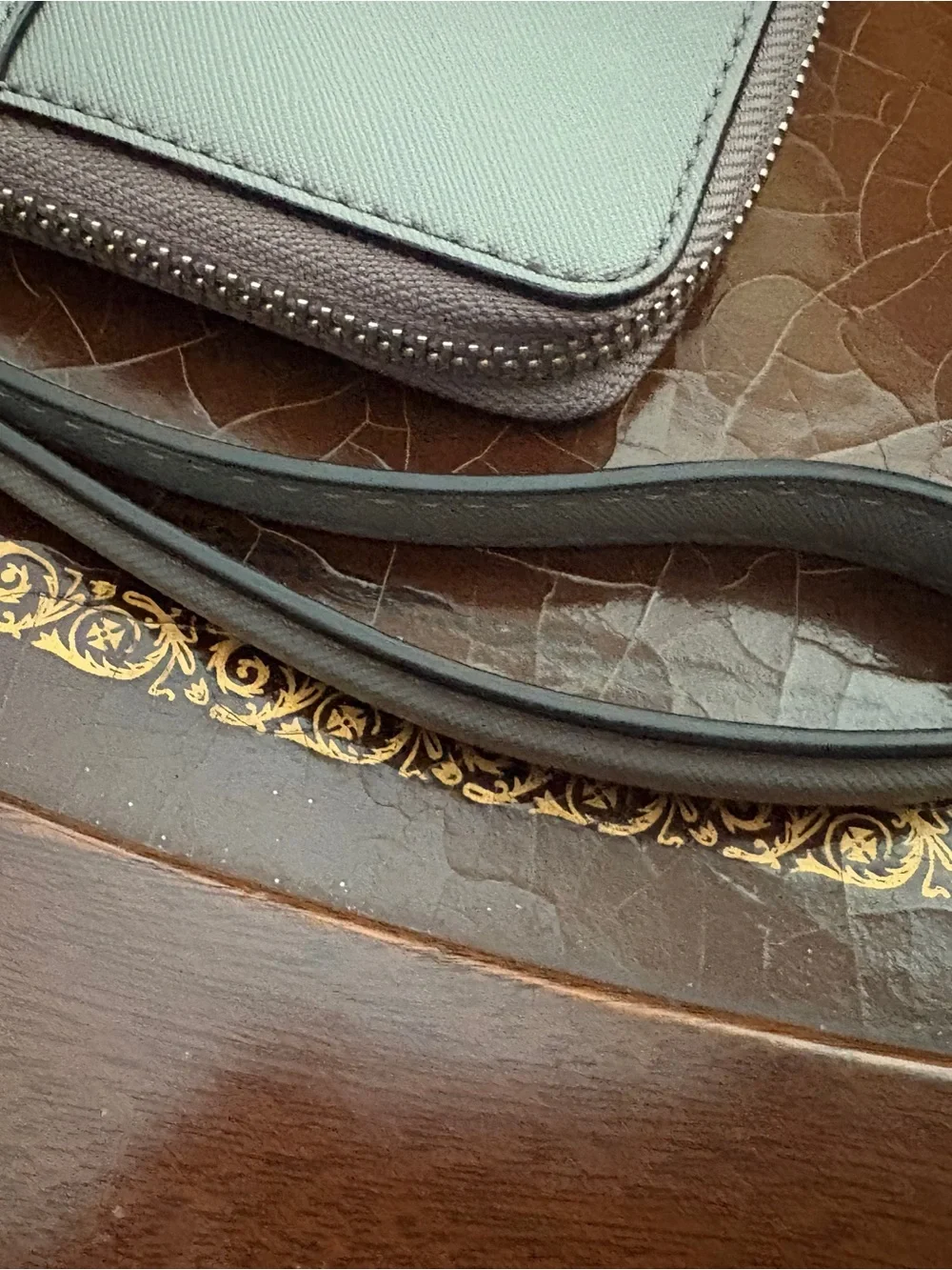 Marc Jacobs compact wristlet